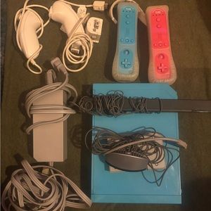 Blue Wii and Games Bundle